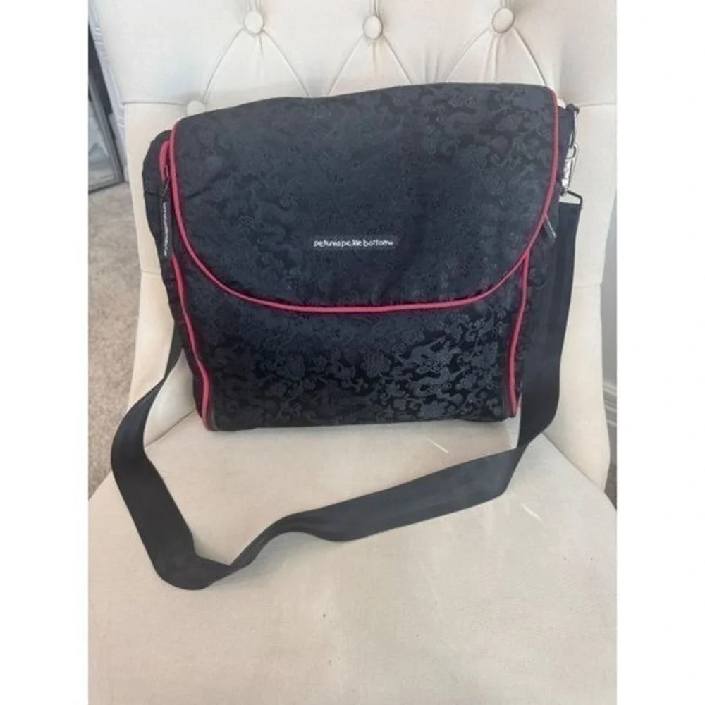 Petunia Pickle Bottom Black Jacquard Diaper Bag Messenger‎ Bag